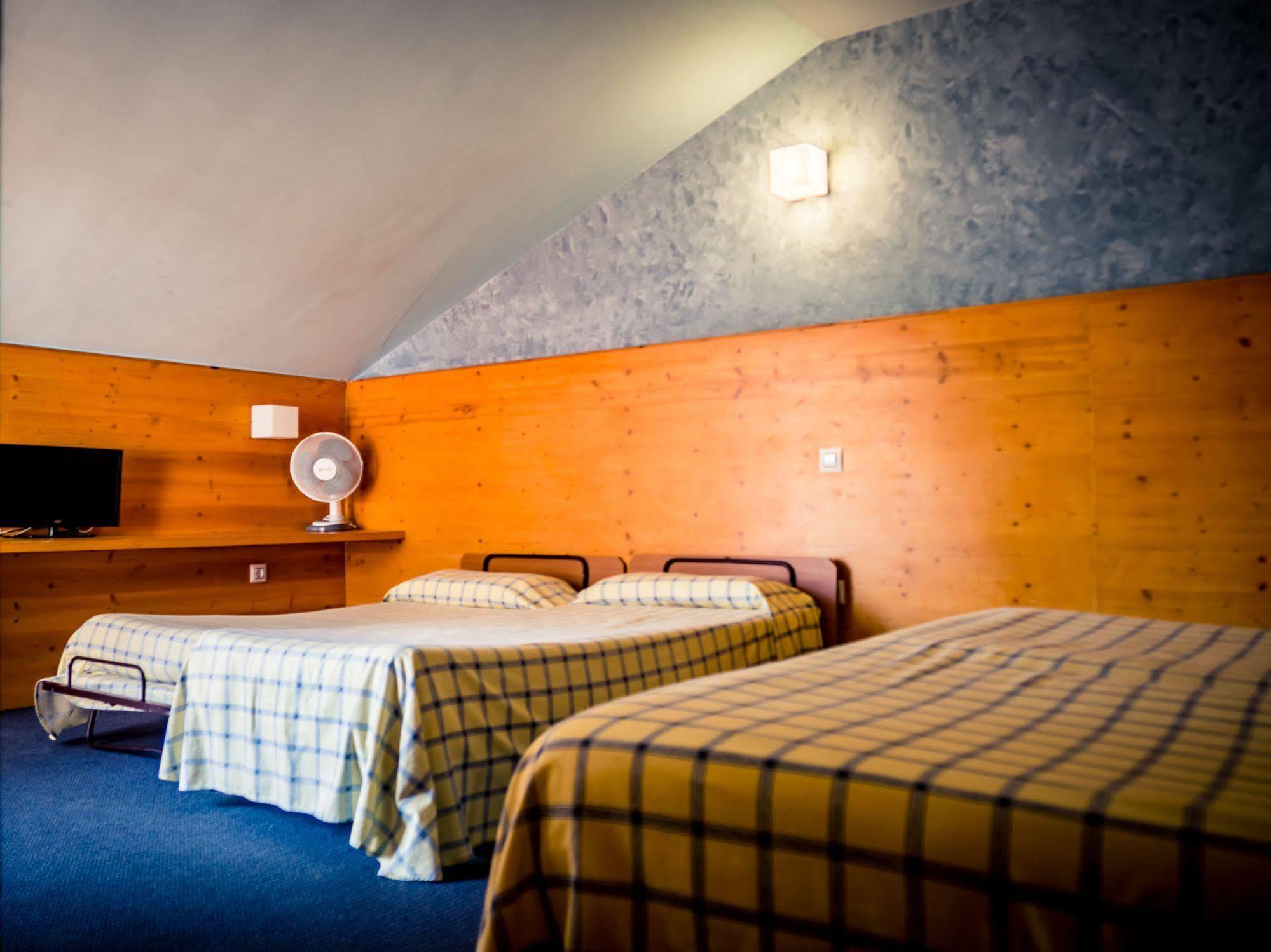 Hotel Bezana Lago Santa Cruz De Bezana Eksteriør bilde